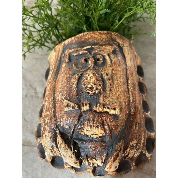 Vintage Clay Owl Wall  Planter - Picture 4 of 5